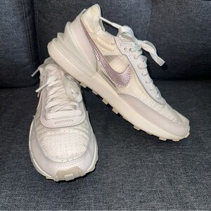 Nike Nike Women's Waffle One Shoes 'Sail/Pink Oxford' (FB1298-101) Sz 7 EUC